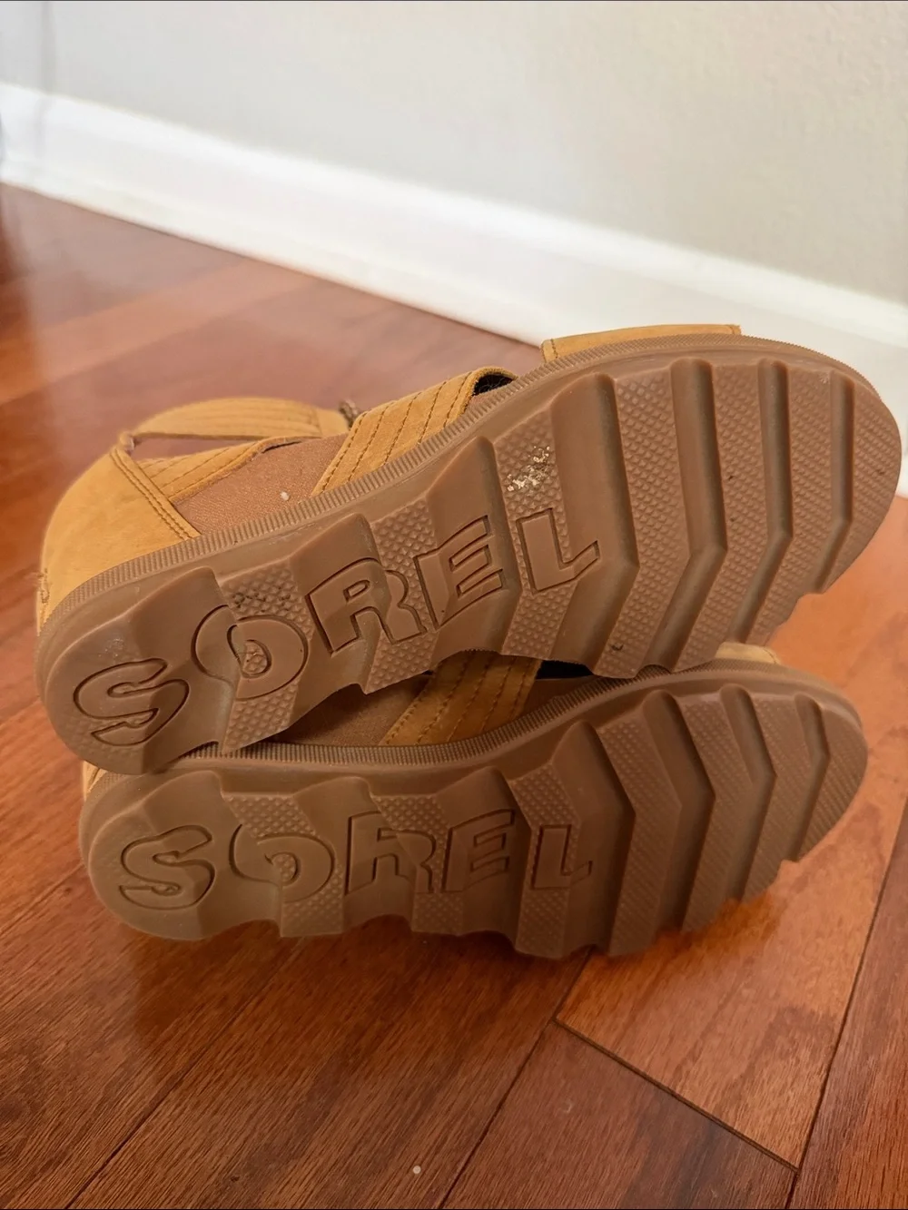 Sorel Women's US 8.5 EU 39.5  Joanie II Camel Tan Leather Lace Up Wedge Sandals